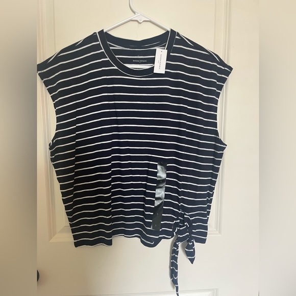 Banana Republic Tops - 🚨 BNWT Banana Republic Sleeveless oversized T-Shirt. Women’s Large